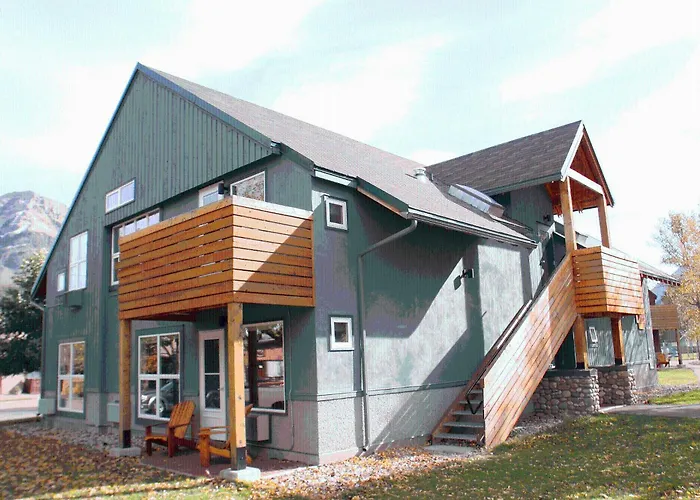 Waterton Lakes Lodge Resort